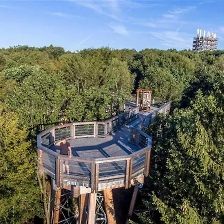 Wunderschoene Villa Mit Pool, Whirlpool Und Fasssauna